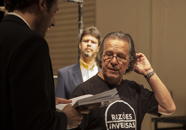 Marcio Aurelio, da Cia Razões Inversas, assina direção de Hamlet. Foto: Pablo Pinheiro