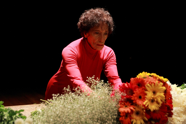 Experimento coreográfico celebra os 85 anos de Angel Vianna