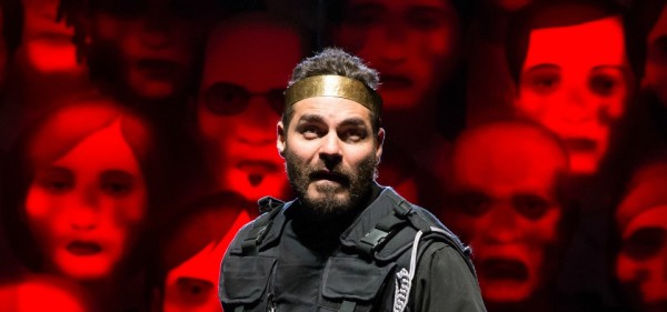 Thiago Lacerda interpreta o usurpador Macbeth, na tragédia do bardo inglês. Foto: João Caldas Filho