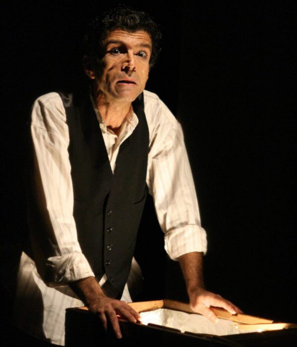 Carlos Paulo. Foto: Comuna Teatro de Pesquisa