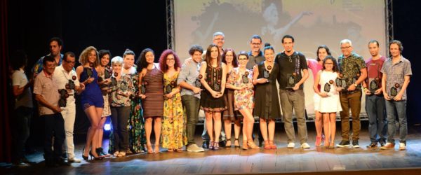 Ganhadores do Prêmio Apacepe de Teatro e Dança de 2017. Foto: Pedro Portugal / divulgação