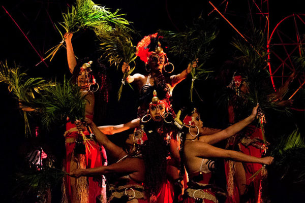 Espetáculo Majho Majhobê Olubajé da Cia. PéNambuco de Dança. Foto Gláucia Bruce